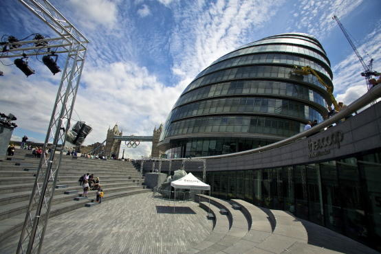 The Scoop View of City Hall