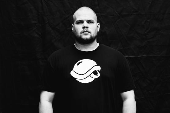Com Truise