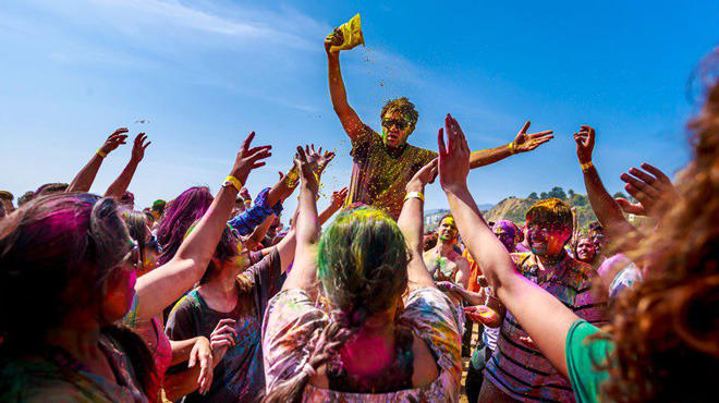 holi on the beach