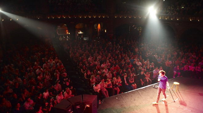 LiveattheChapel_SIMONAMSTELL2.jpg