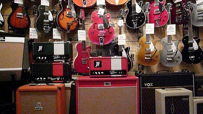 SHOPPING_RegentSoundsStudio__C_AbigailLelliott_TOpic_002.jpg
