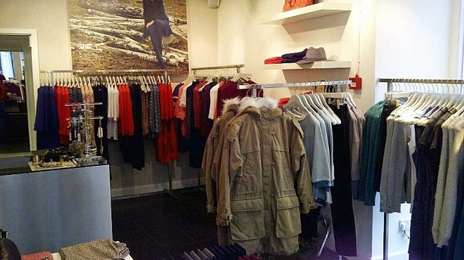 SHOPPING_Whistles_Press2011_001.jpg