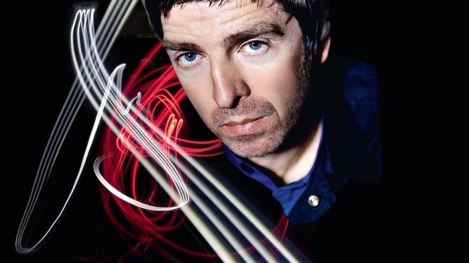 Feature_noelgallagher_CREDIT_Danny Clinch.JPG