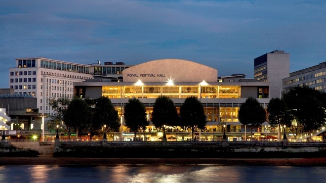 Royal Festival Hall accross Thames. Copyright Morley von Sternberg.jpg