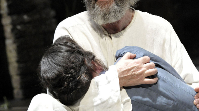 Jonathan Pryce as King Lear, Almeida Theatre. Photo Credit Keith Pattison E.jpg