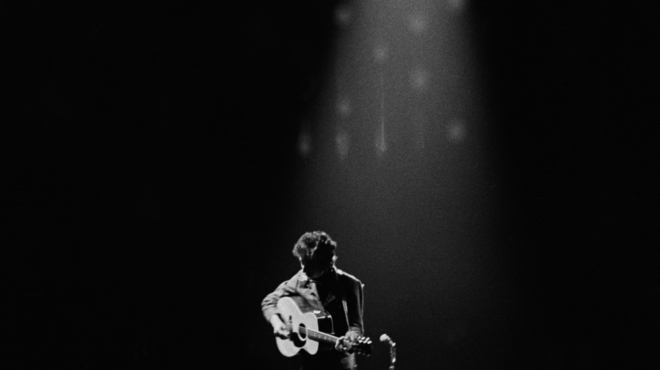 Bob Dylan Performing (c)Daniel Kramer.jpg