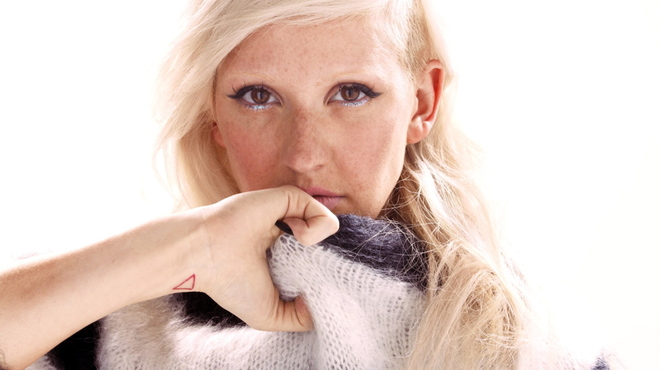 Music_EllieGoulding_press2012.jpg