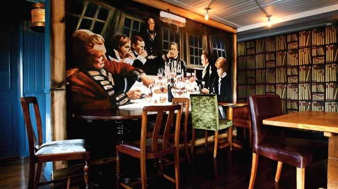 bars_pubs_old_ship_(C)_Ed_Marshall.jpg