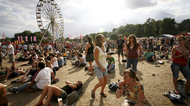 Music_lovebox_2008presspic.jpg