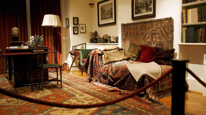 AT_thefreudmuseum_CREDIT_Paula Glassman.jpg