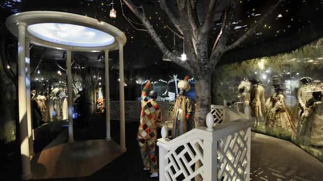 AT_galleriesofmodernlondon_museumoflondon_2010press_CAPTION_The Pleasure Gardens C Museum of London.jpg