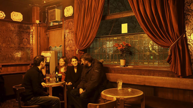 Palm tree Pub.jpg