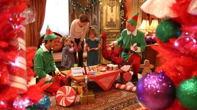 AT_EnchantedChristmasHouse_press2010.jpg