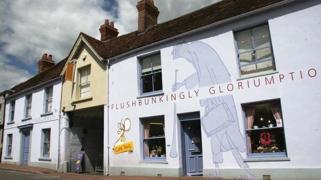 AT_RoaldDahlMuseum_press2011_003.jpg