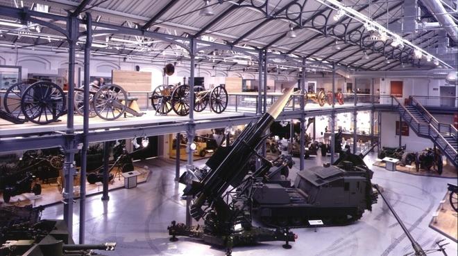 Firewpower_Royal Artillery Museum_Gunnery Hall_CREDIT_The Royal Artillery Musuem, Firepower, Woolwich.jpg