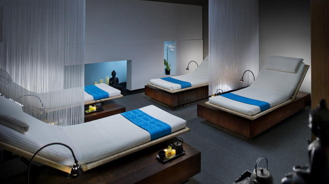 SHOPPING_MandarinOrientalSpa_Press2011.jpg