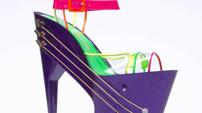 E-shoe_high_heeled_shoe_guitar_c_Chicks_on_Speed.jpg