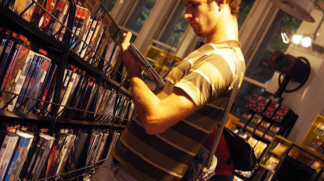 SHOPPING_Fopp_CREDIT_ADndrewBrackenbury_TOpic.jpg
