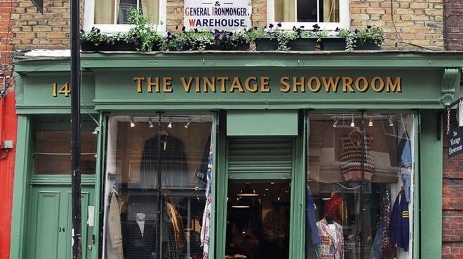SHOPPING_VintageShowroom_press2011.jpg