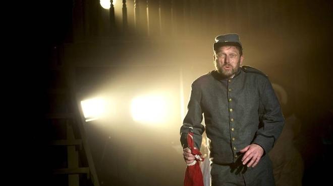 THEATRE_Parade_CREDIT_AnnabelVere_press2011.jpg