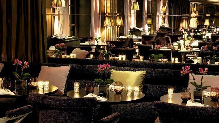 Le First Restaurant Boudoir Paris