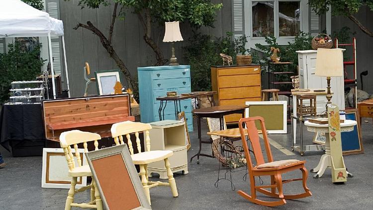 Brocante - Vide-grenier Brocante - Vide-grenier
