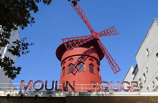 Take a walk through Montmartre