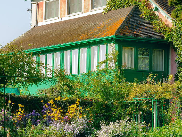 Immerse yourself in colors at Claude Monet's house