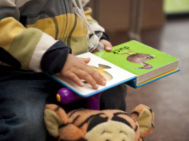 Kid reading Kid reading