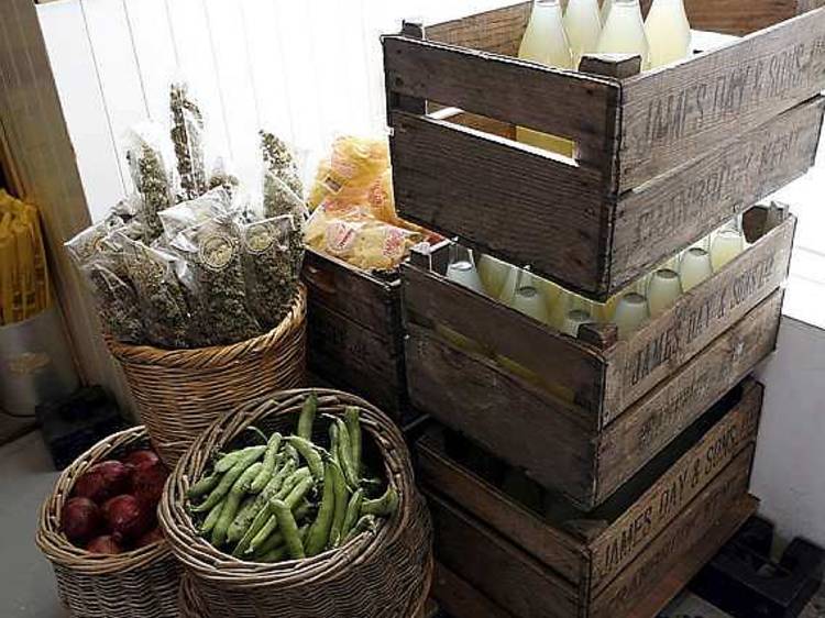 Ancienne petite caisse d'huîtres fines en bois  La Perle de l