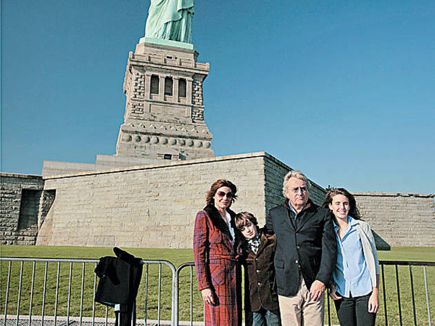 CRY FREEDOM Countess LuAnn de Lessups, left, and her family visit the classiest... CRY FREEDOM Countess LuAnn de Lessups, left, and her family visit the classiest lady in town.