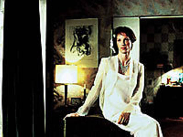 WHITE POISE Weiss sits pretty WHITE POISE Weiss sits pretty.