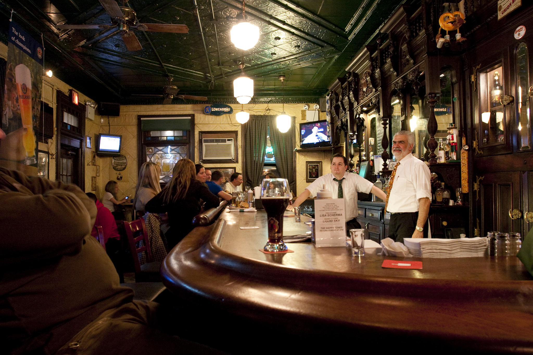 oldest-bars-in-nyc-in-every-borough-for-classic-cocktails