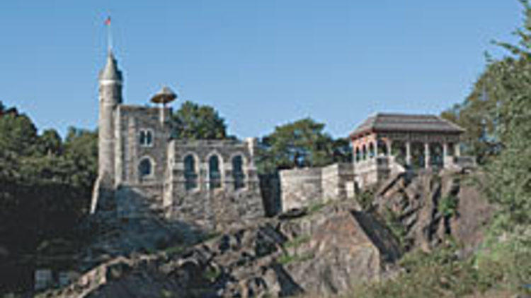 Belvedere Castle, yang center