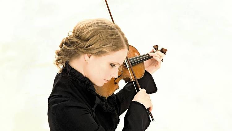 CLASSICAL_JuliaFischer_press2011.jpg