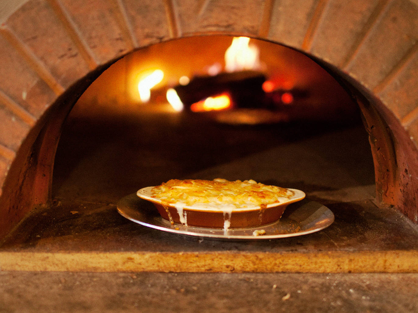 Best fall date ideas and romantic things to do outside in autumn