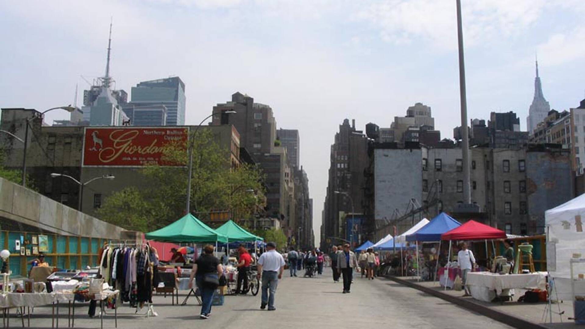 Hell's Kitchen Flea Market | Shopping in Midtown West, New York