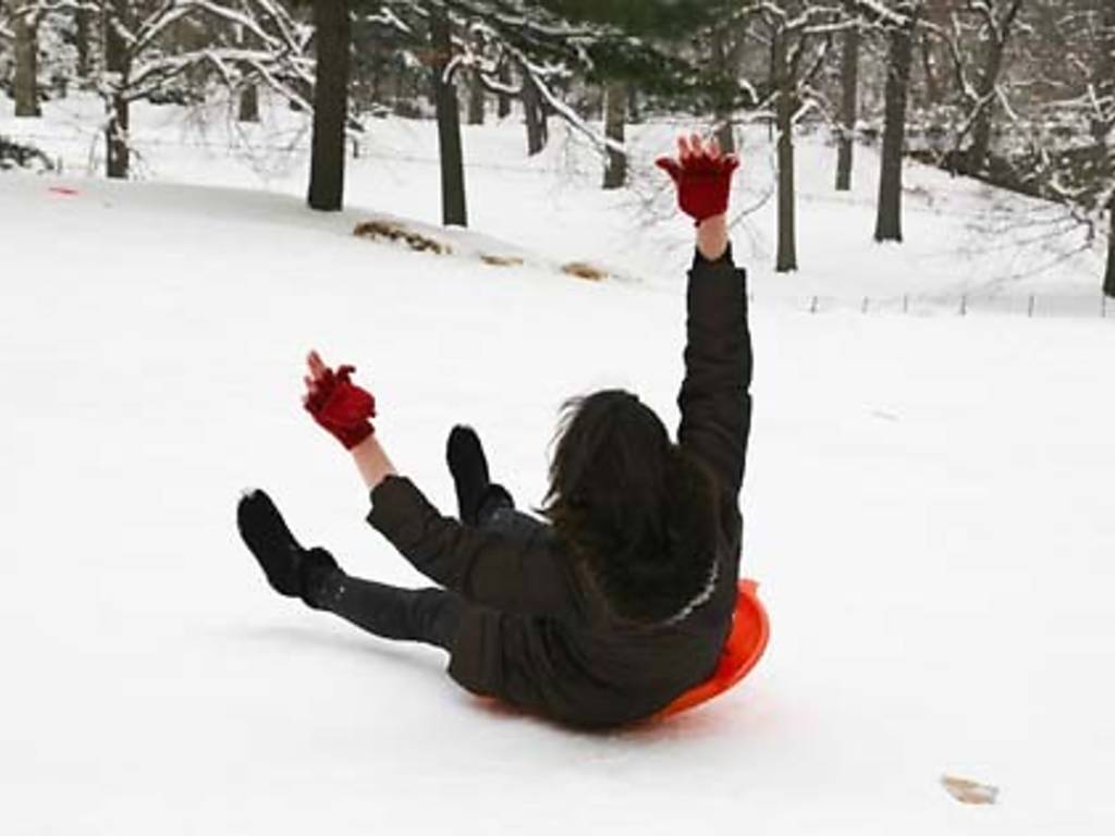 15 Spots for Sledding in NYC in the Snow