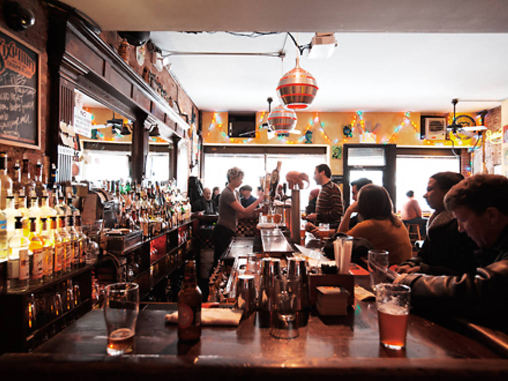 11 of NYC’s Best Cheap Happy Hours