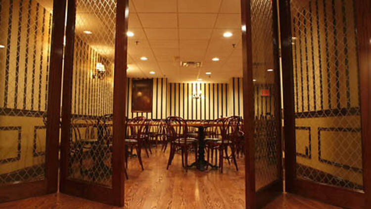 Listen to jazz at the Astor Room
