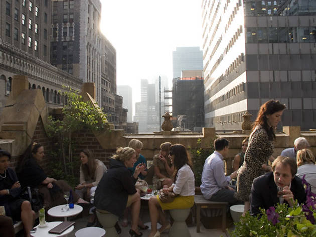 Bookmarks Rooftop Lounge At The Library Hotel Bars In Midtown New York