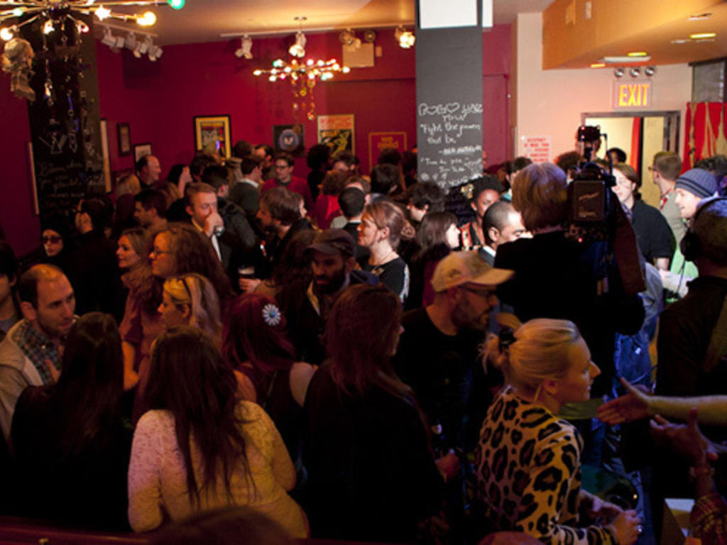 Best nights for open mic at comedy clubs in NYC