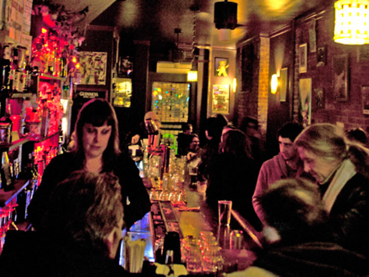 A new exhibit celebrates Chicago's dive bars