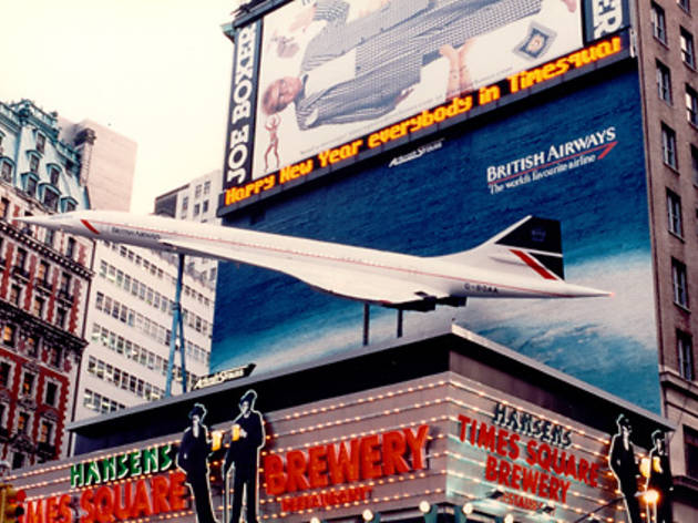(Photograph: Tama Starr and Edward Hayman, Doubleday, 1998, and courtesy Artkraft Strauss Archive)