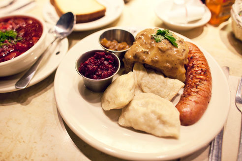 18 Best Cheap Brunch Places In Nyc