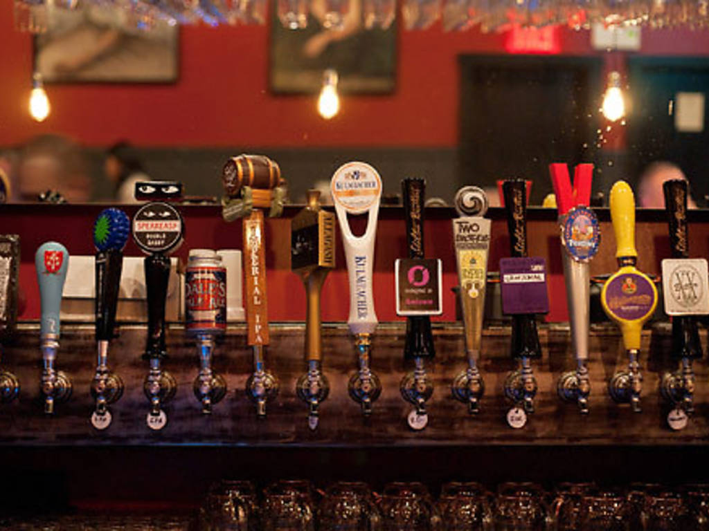 12 Best Craft Beer Bars in NYC You Need to Try Tonight