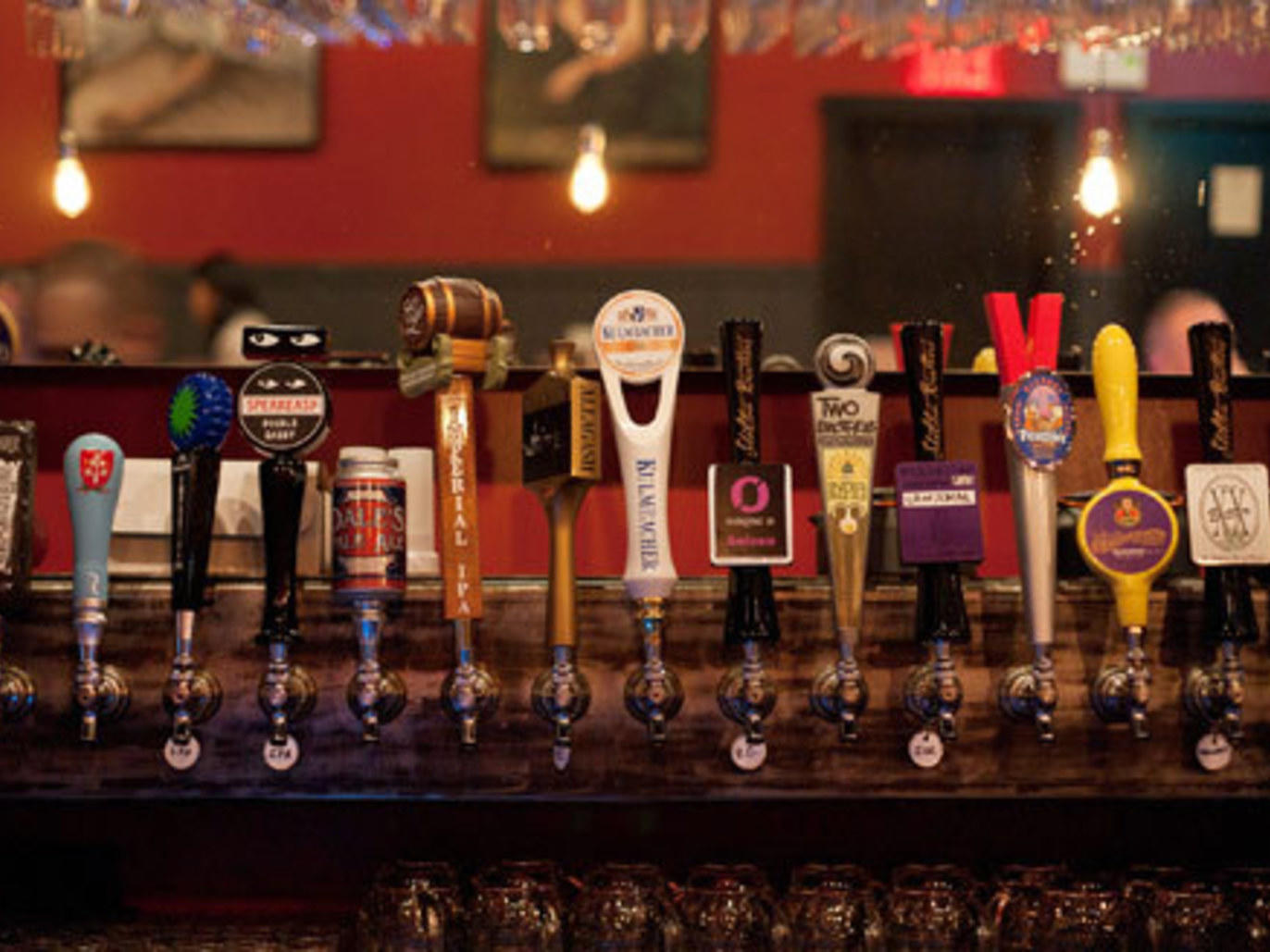 12 Best Craft Beer Bars in NYC You Need to Try Tonight
