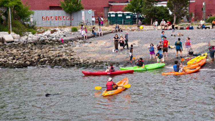 Free walk-up kayaking at louis valentino jr. pier park (red hook) new york city