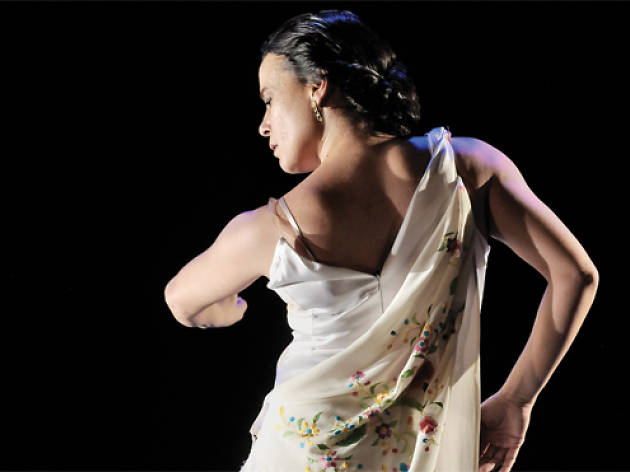 Soledad Barrio & Noche Flamenca: Entre Tu y Yo Soledad Barrio & Noche Flamenca: Entre Tu y Yo