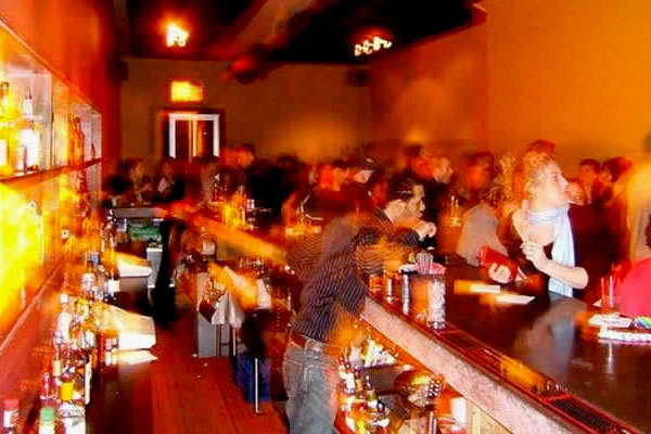 best bars in astoria for ingles